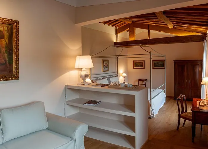 Bed and Breakfast L'arancera Λούκα