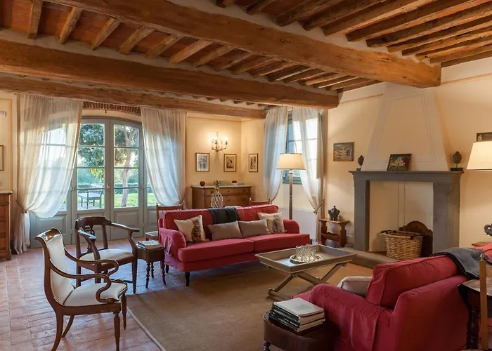 Bed and Breakfast L'arancera Λούκα