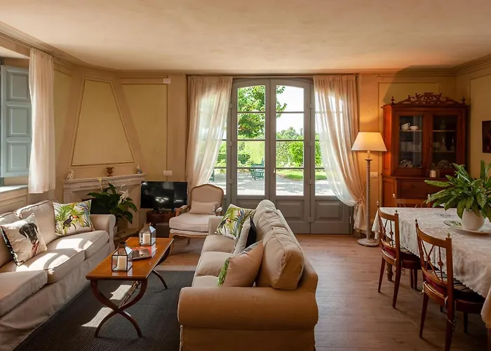 Bed and Breakfast L'arancera Λούκα